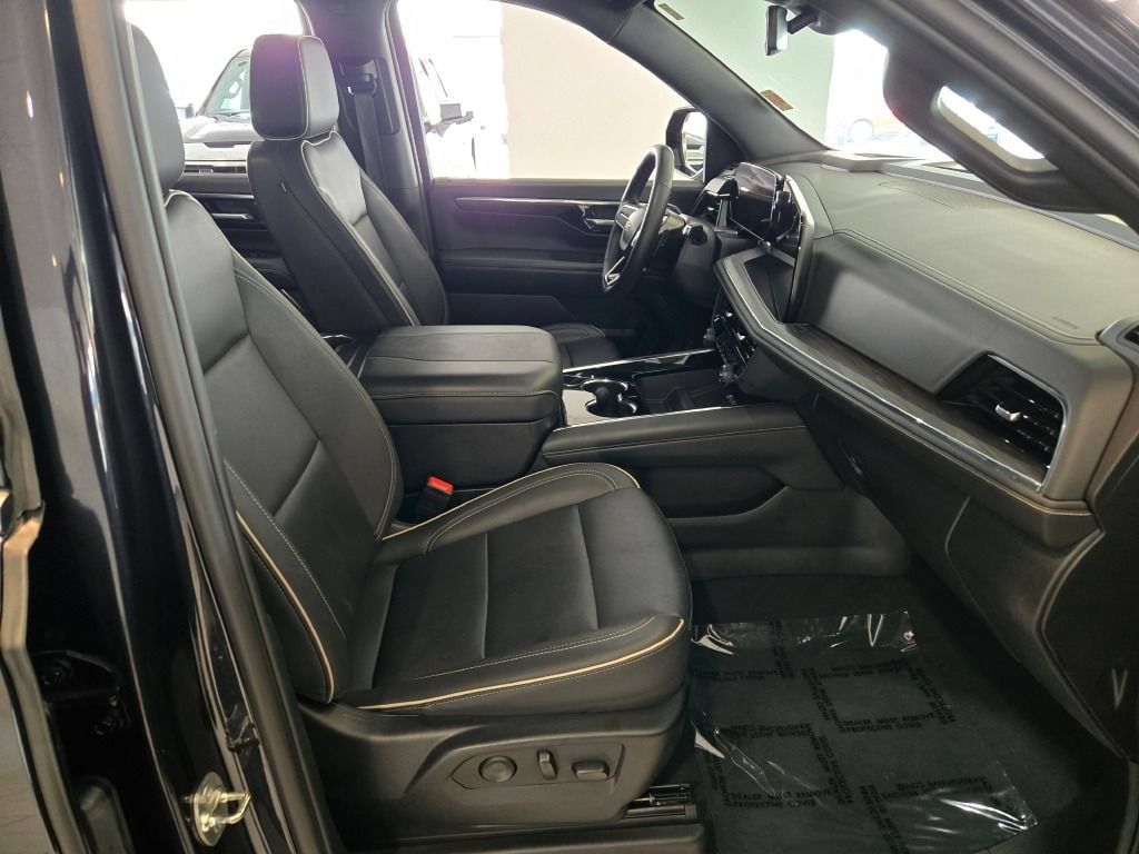 2025 Chevrolet Tahoe Premier - Photo 6