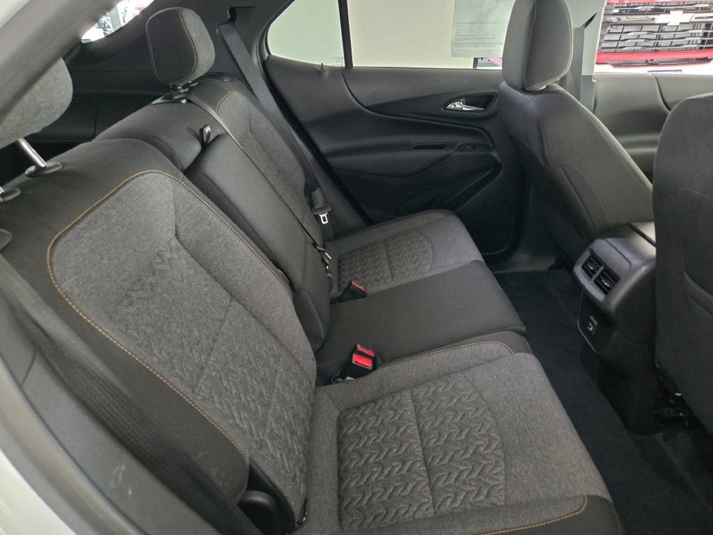 2024 Chevrolet Equinox LT - Photo 9