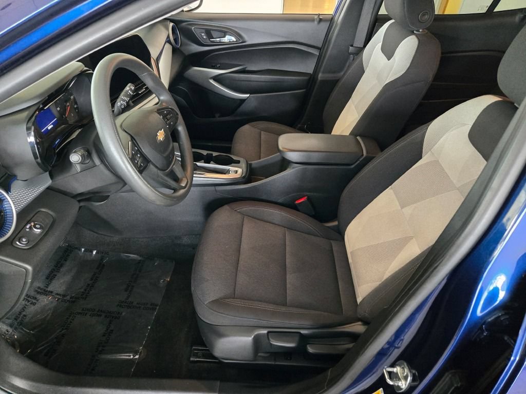 2024 Chevrolet Trax LS - Photo 15