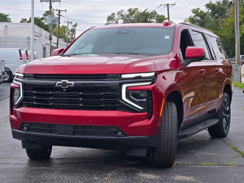 Used 2025 Chevrolet Suburban RST SUV