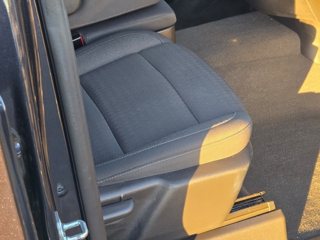 2023 Chevrolet Silverado 1500 LT - Photo 6