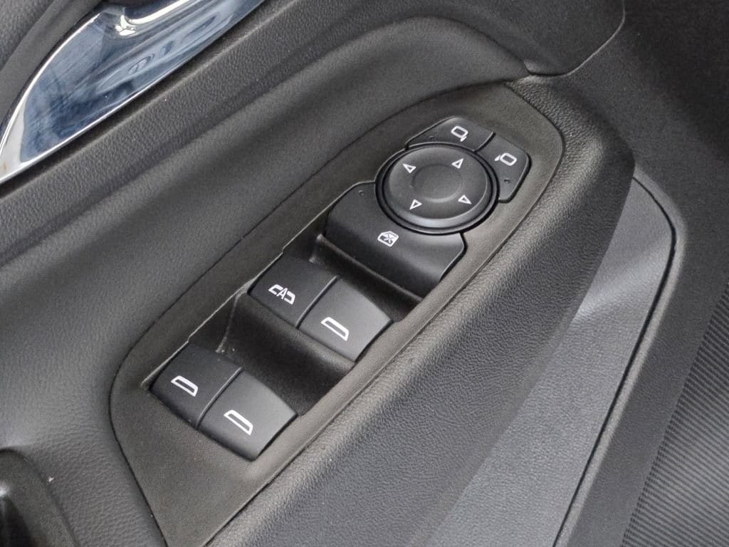 2024 Chevrolet Equinox LT - Photo 19