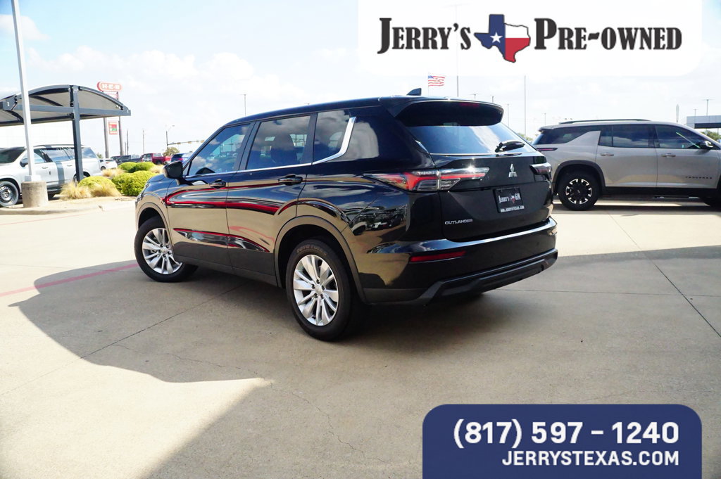 Used 2025 Mitsubishi Outlander ES SUV