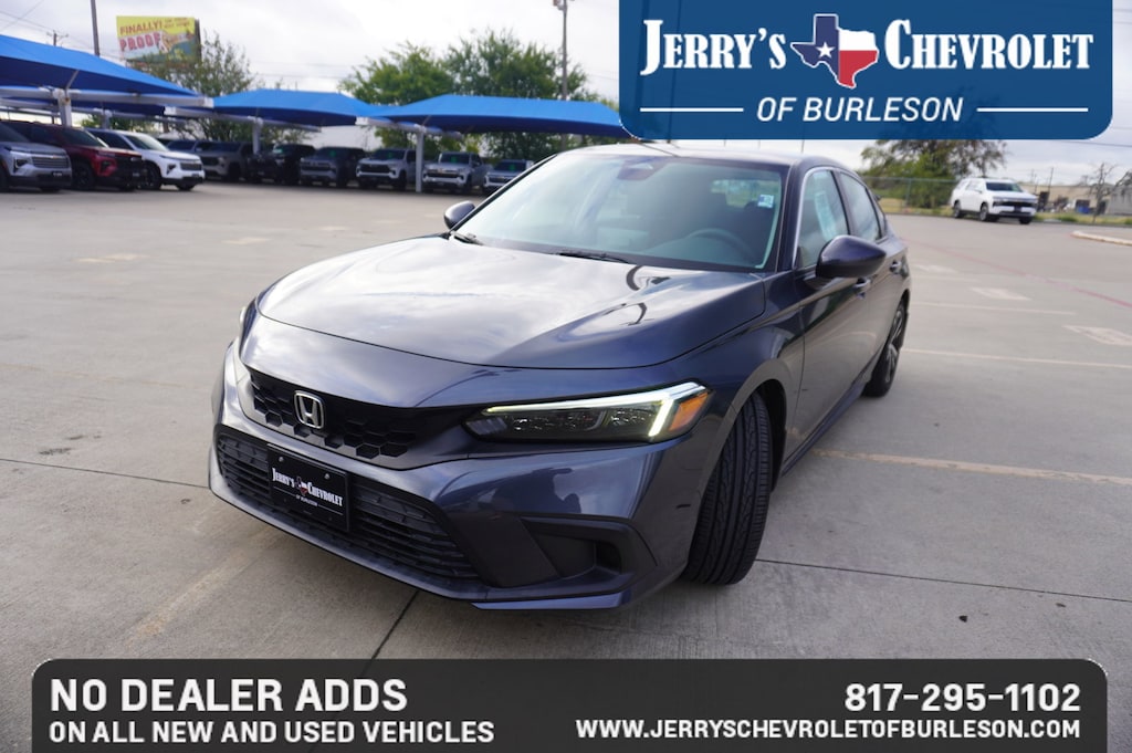 Used 2022 Honda Civic LX Hatchback