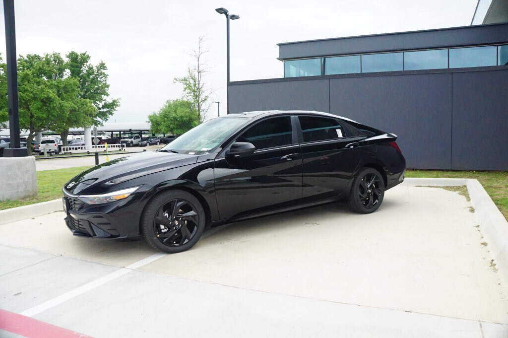 New 2026 Hyundai Elantra SEL Sport Sedan