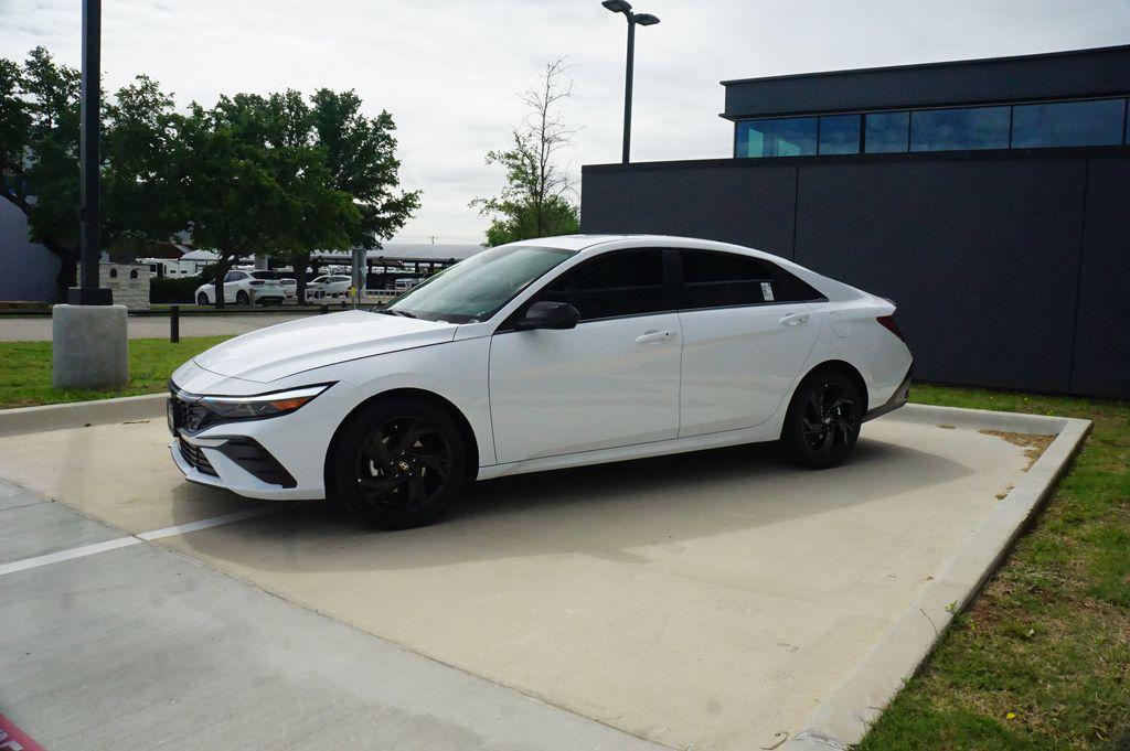 New 2026 Hyundai Elantra SEL Sport Sedan