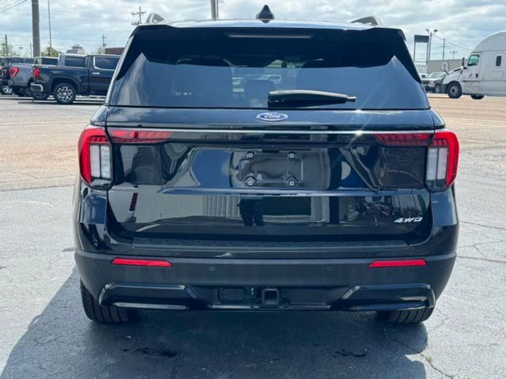 Used 2025 Ford Explorer ST-Line SUV