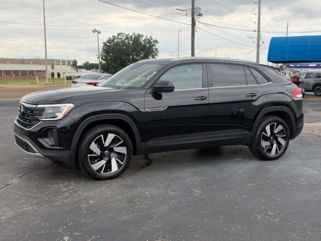 Used 2026 Volkswagen Atlas Cross Sport 2.0T SE w/Technology SUV