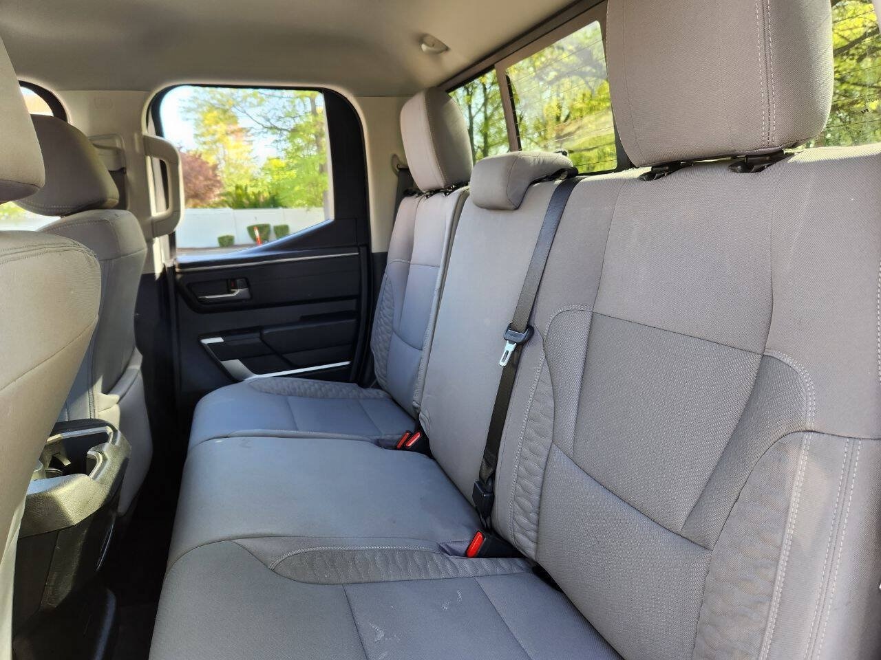 2022 Toyota Tundra SR5 - Photo 10