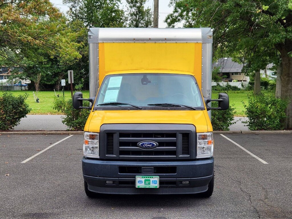 Used 2022 Ford E-350 Cutaway Base Truck