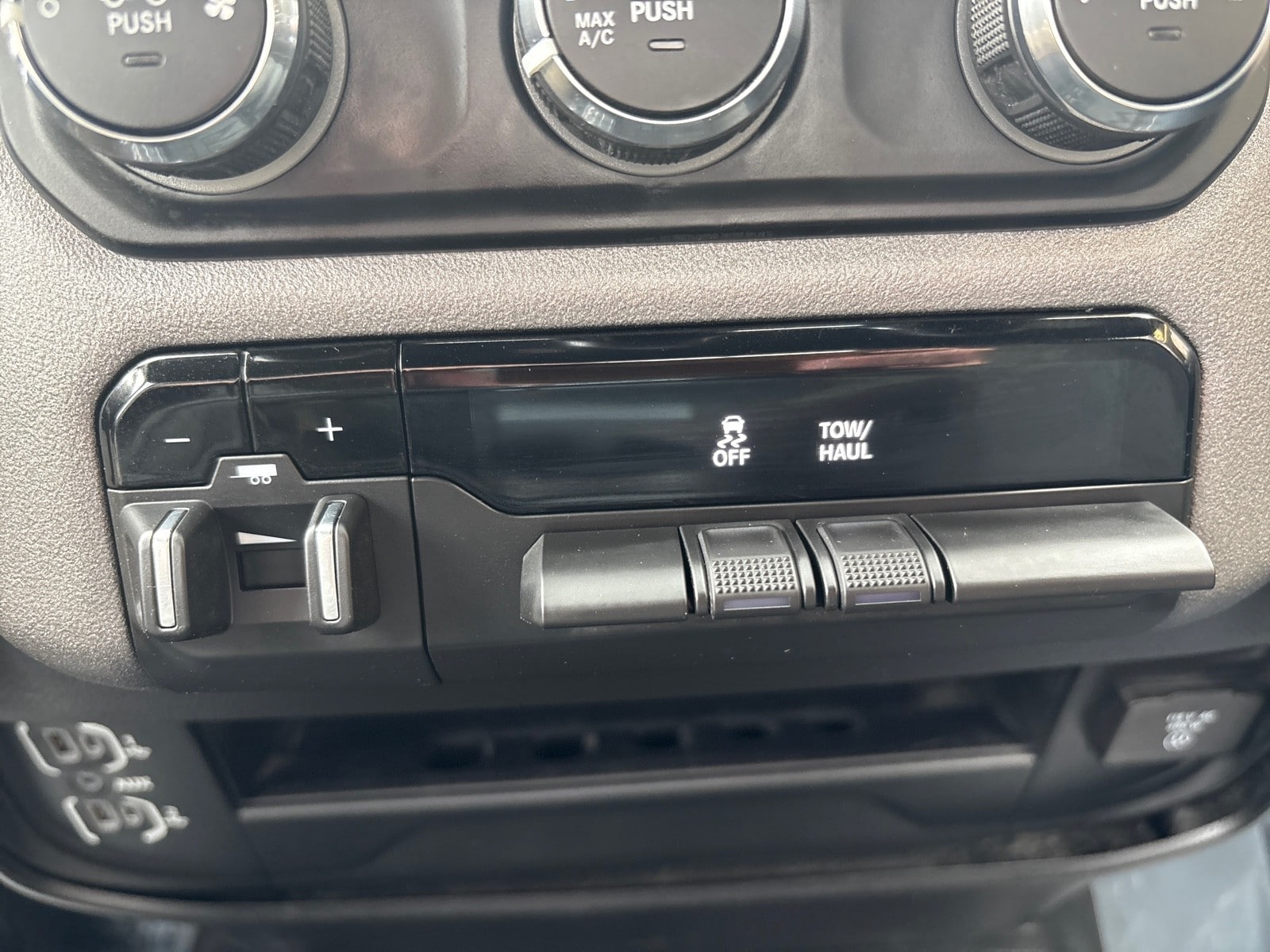 2024 RAM Ram 2500 Pickup Tradesman - Photo 17