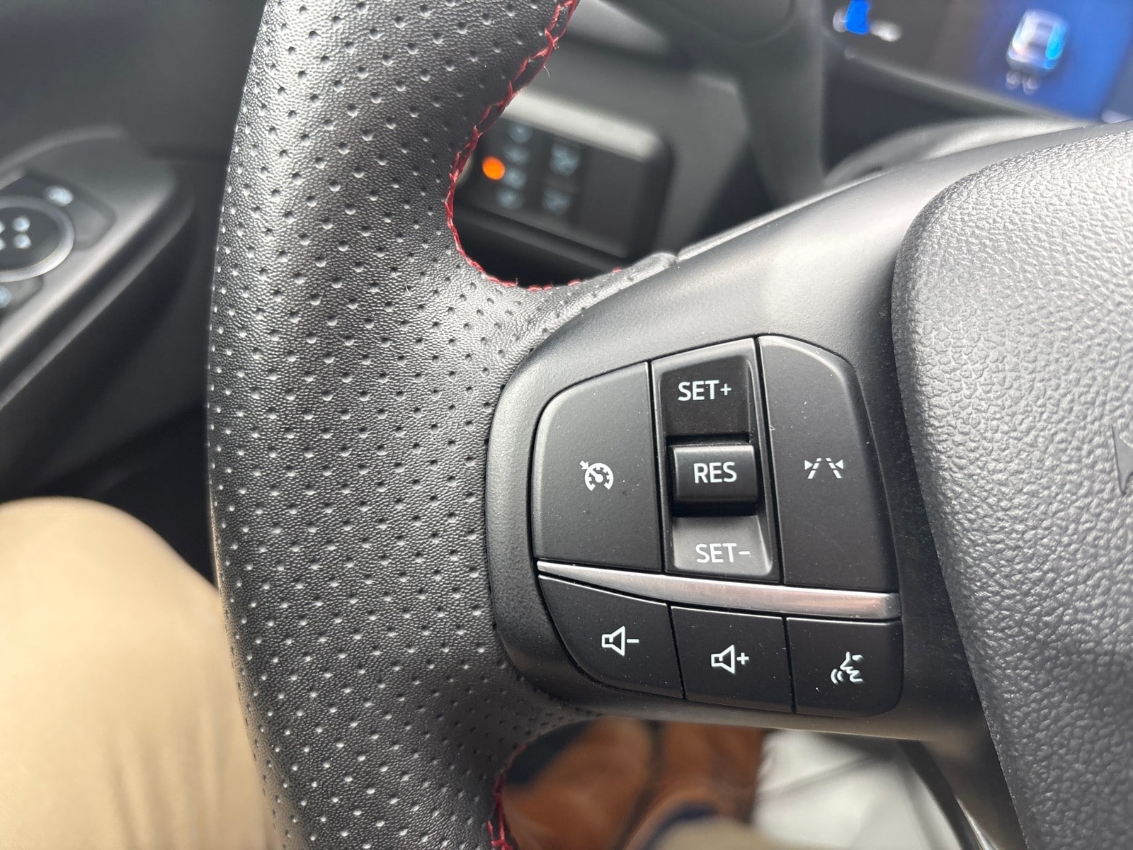 2023 Ford Escape ST-Line - Photo 14
