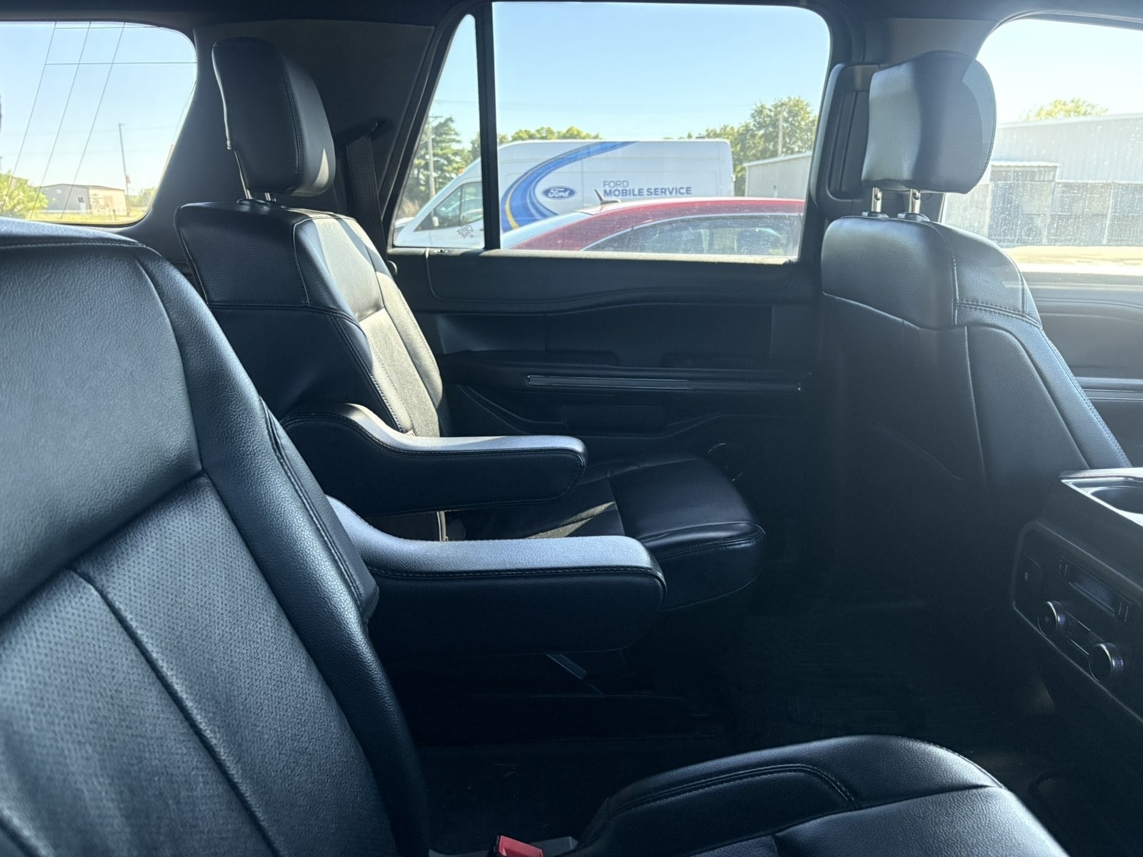 Used 2020 Ford Expedition XLT with VIN 1FMJK1JT4LEA79852 for sale in Fort Madison, IA