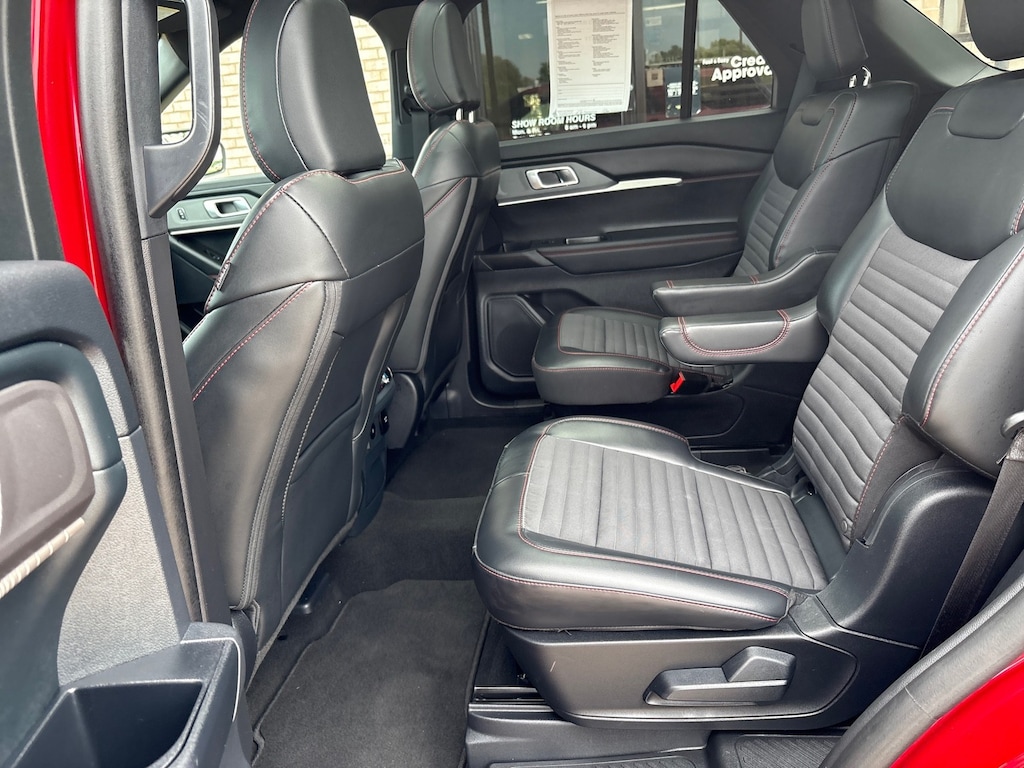 Used 2025 Ford Explorer ST-Line