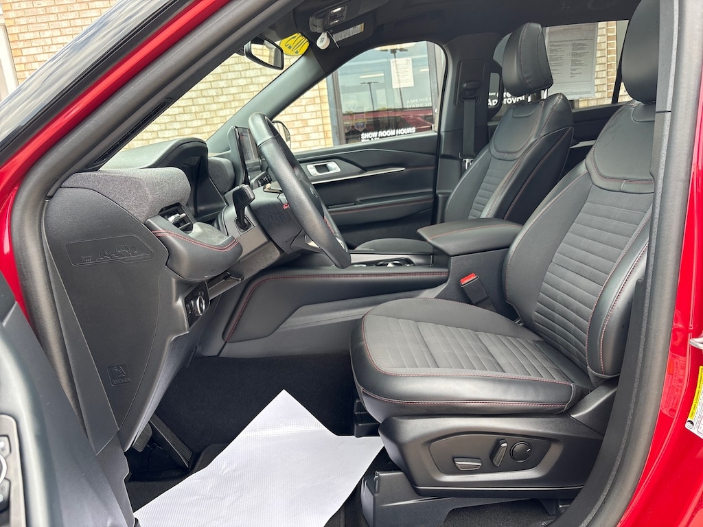 Used 2025 Ford Explorer ST-Line