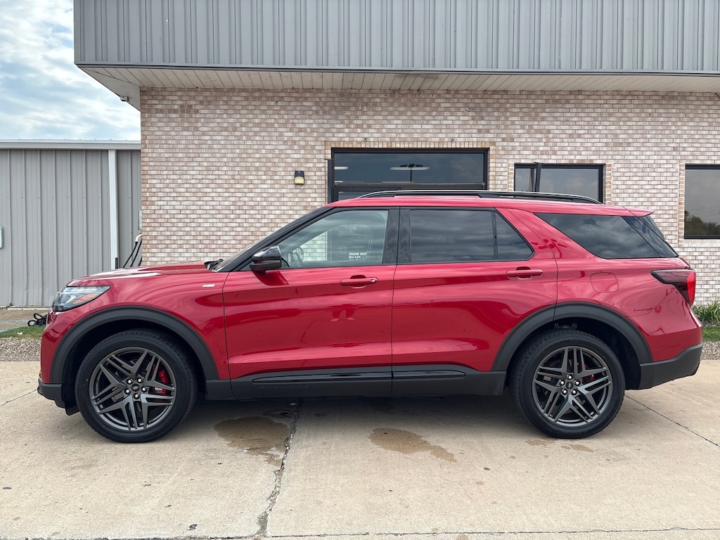 Used 2025 Ford Explorer ST-Line