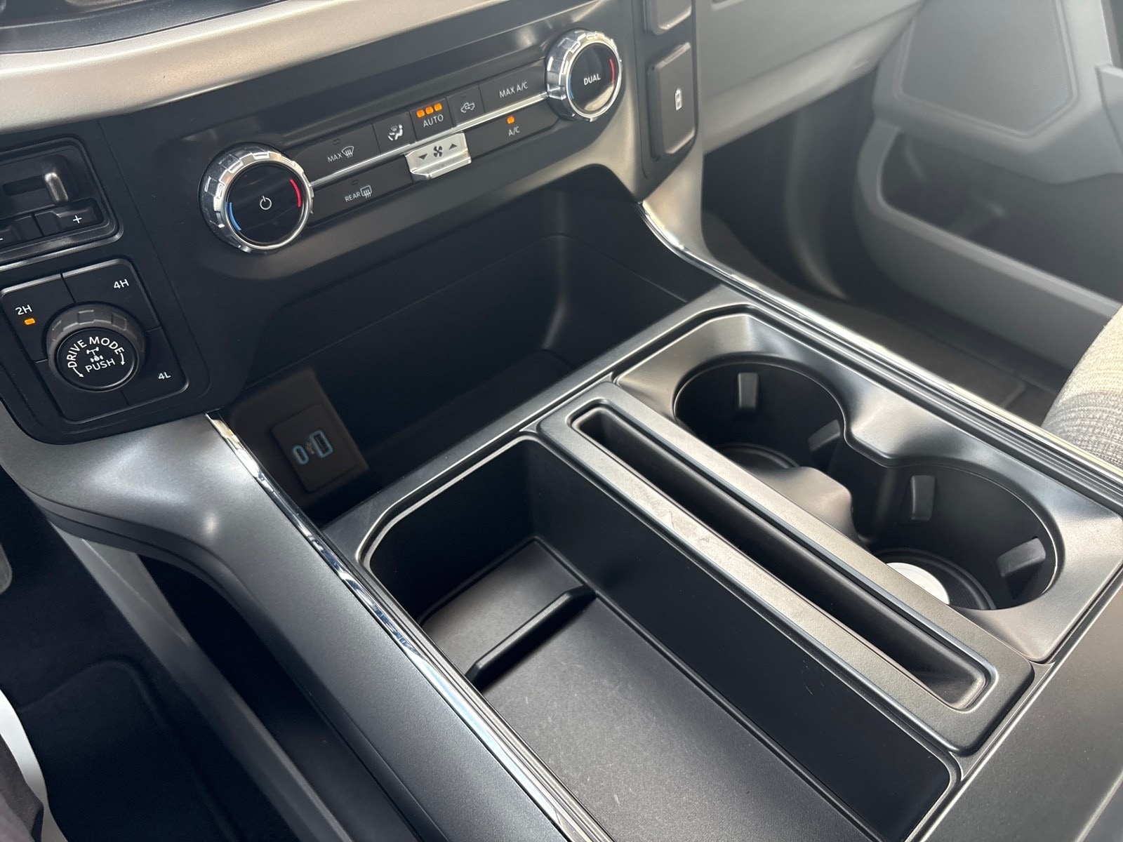2022 Ford F-150 XLT - Photo 19