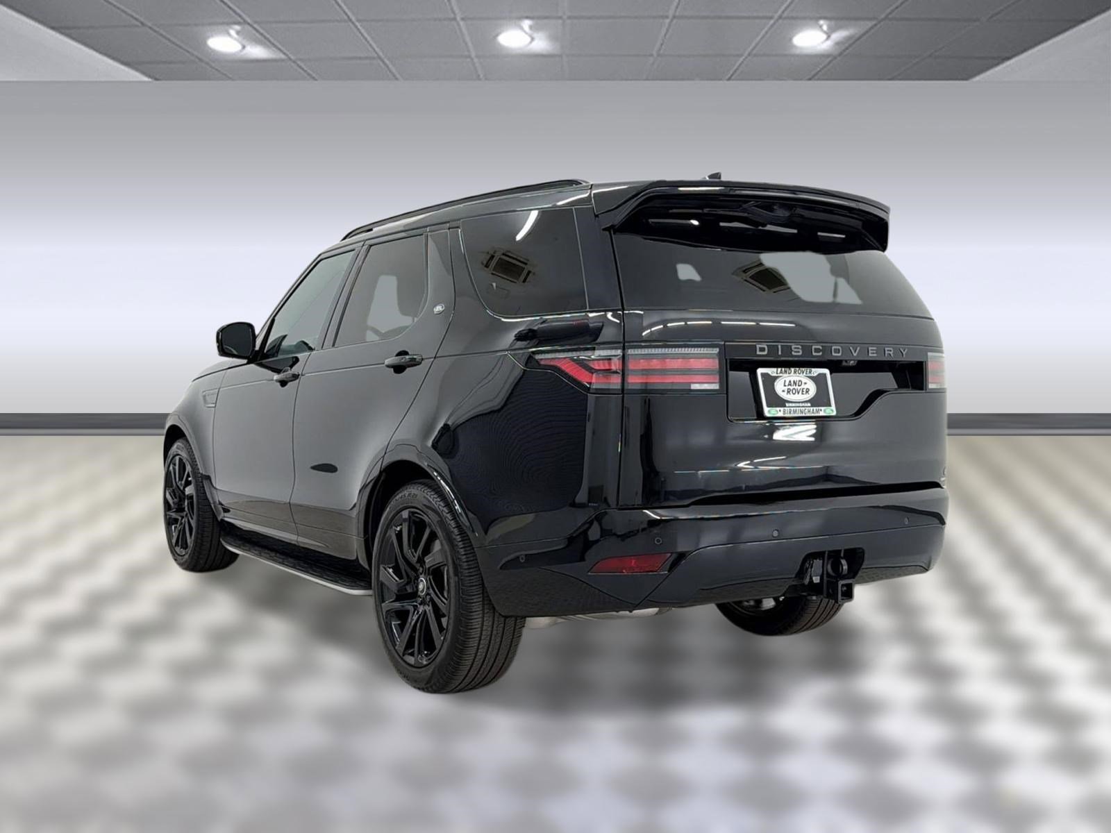 Certified 2025 Land Rover Discovery P300 Dynamic SE SUV
