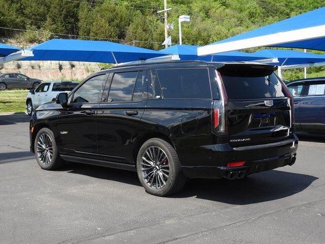 2023 Cadillac Escalade V-Series - Photo 39