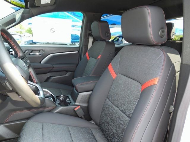 2026 Chevrolet Colorado Z71 - Photo 38
