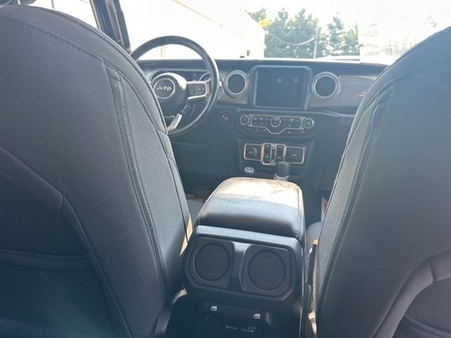 2022 Jeep Wrangler Unlimited Sahara - Photo 27