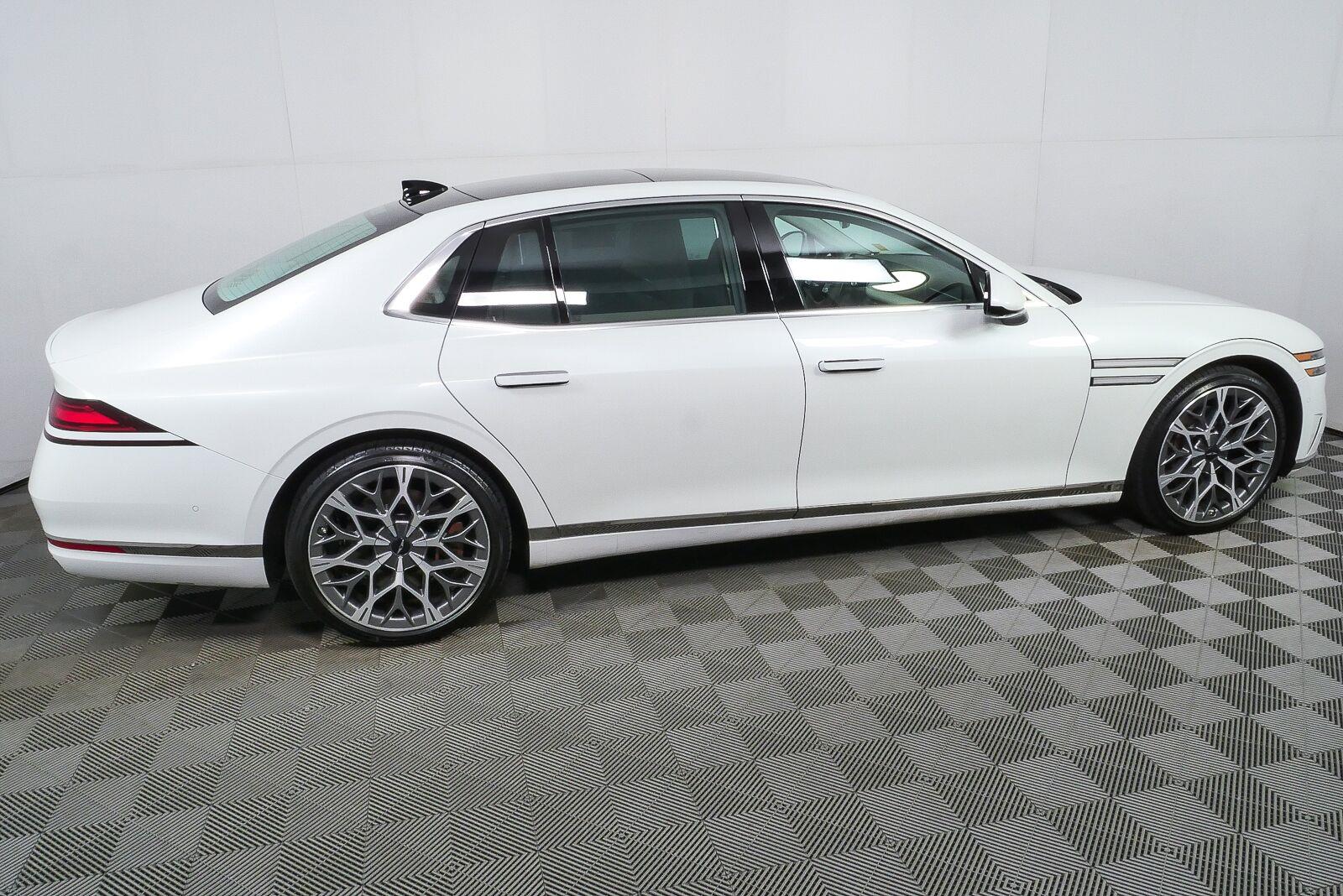 Used 2025 Genesis G90 3.5T e-SC Sedan