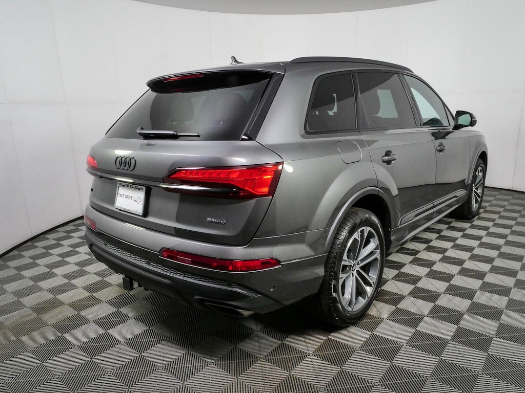Used 2026 Audi Q7 Premium SUV
