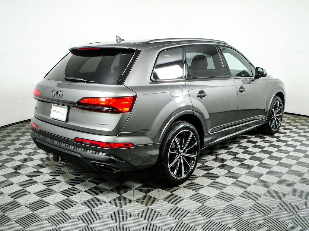 New 2026 Audi Q7 SUV