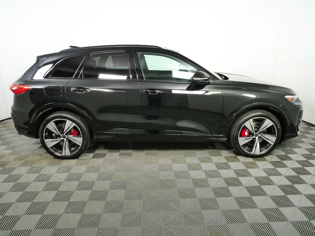 New 2026 Audi SQ5 SUV