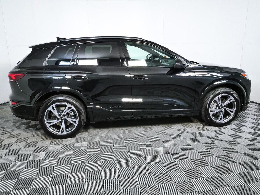 New 2027 Audi Q6 e-tron SUV