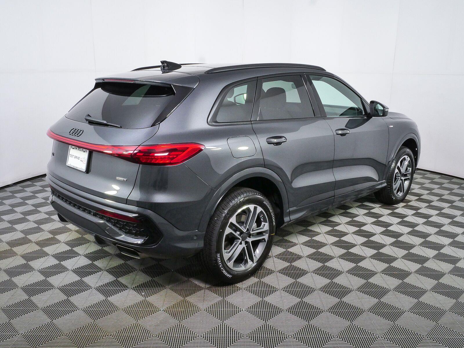 New 2026 Audi Q5 UT