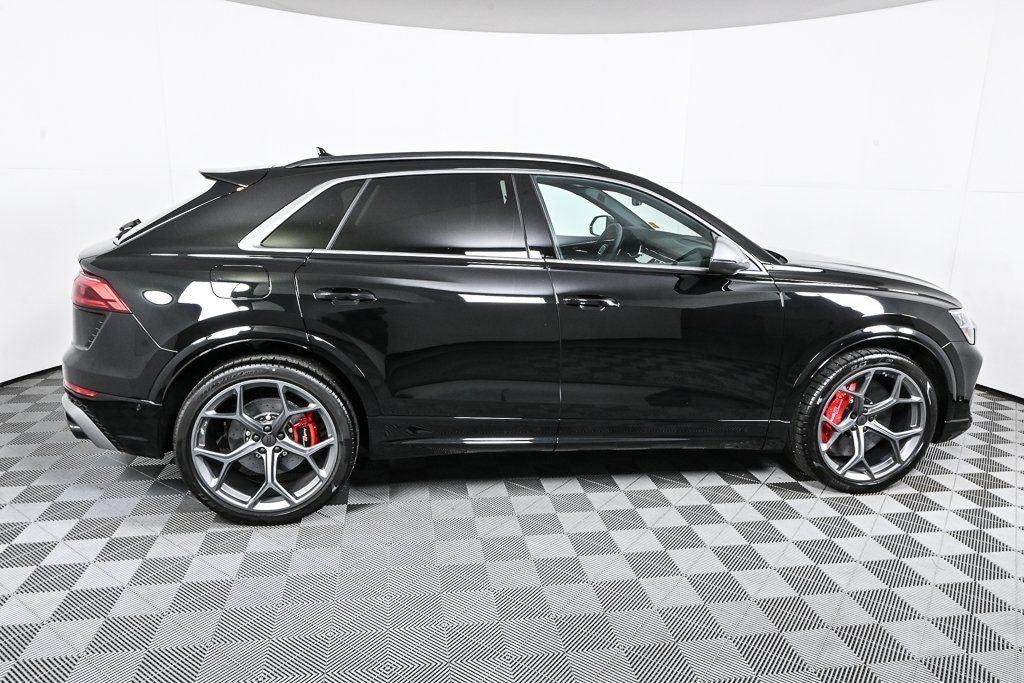 New 2026 Audi RS Q8 4.0T performance SUV