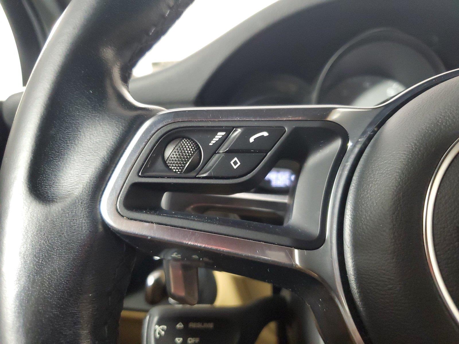 2017 Porsche Macan S - Photo 24