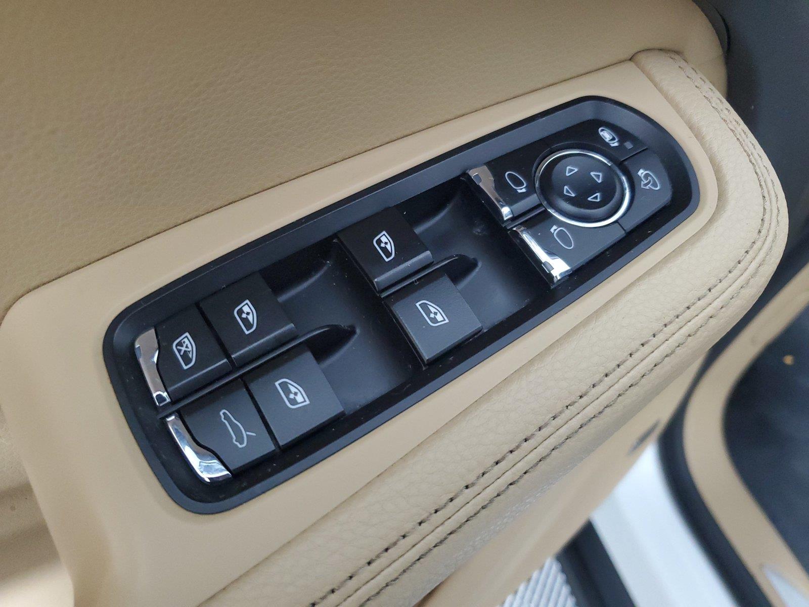 2017 Porsche Macan S - Photo 19