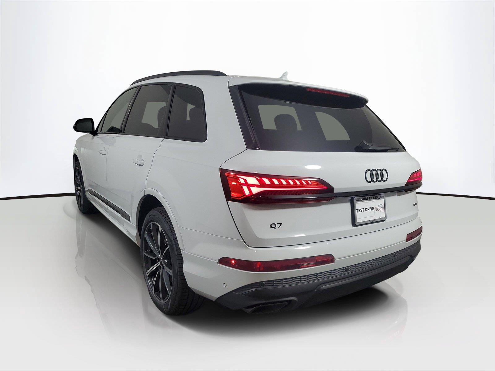 New 2026 Audi Q7 SUV