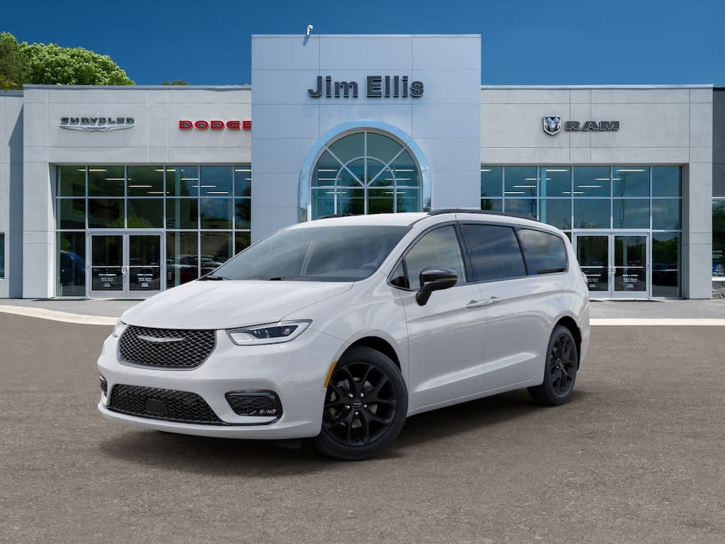 New 2026 Chrysler Pacifica Select Van