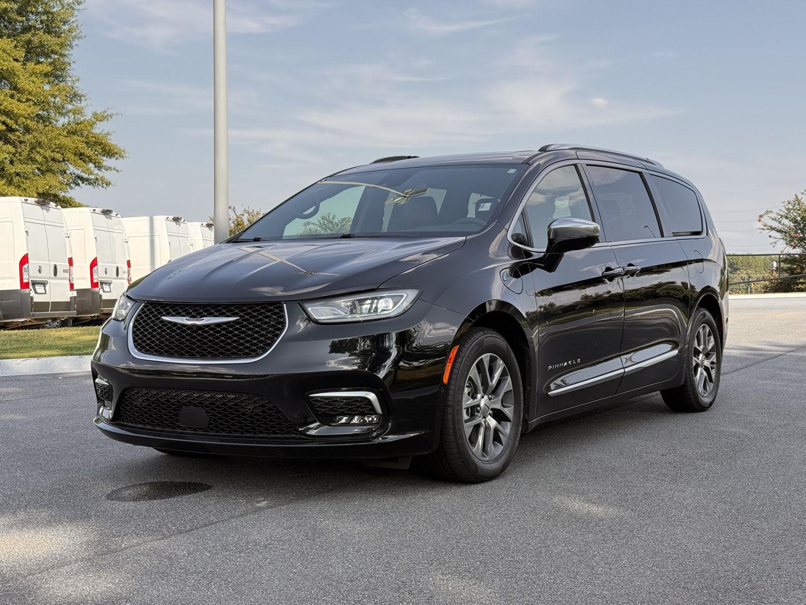 2025 Chrysler Pacifica PHEV Pinnacle