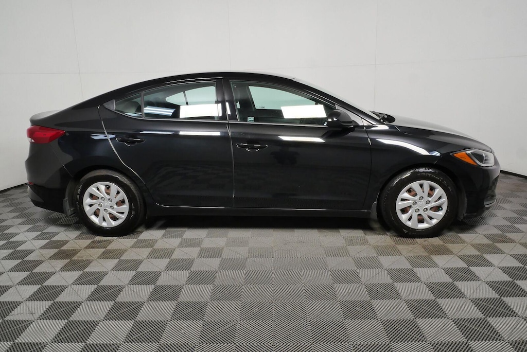 Used 2018 Hyundai Elantra SE Sedan