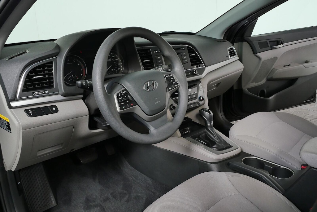 Used 2018 Hyundai Elantra SE Sedan