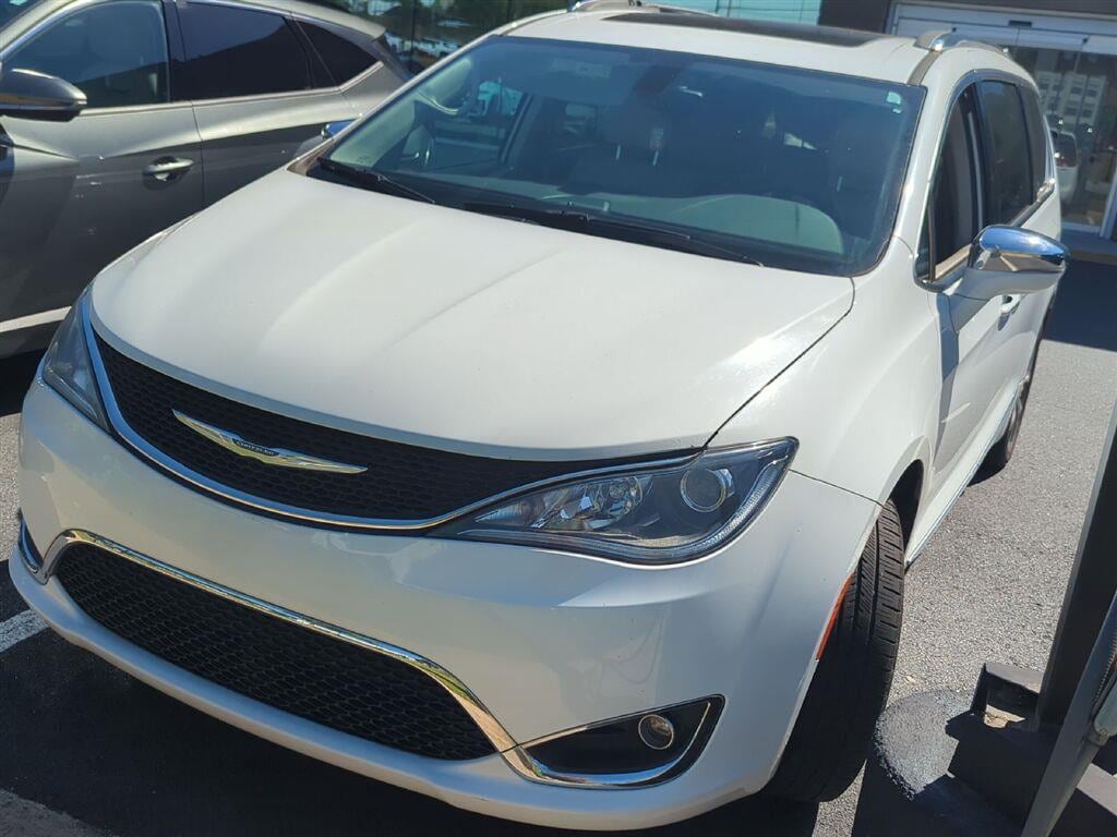 Used 2017 Chrysler Pacifica Limited Van