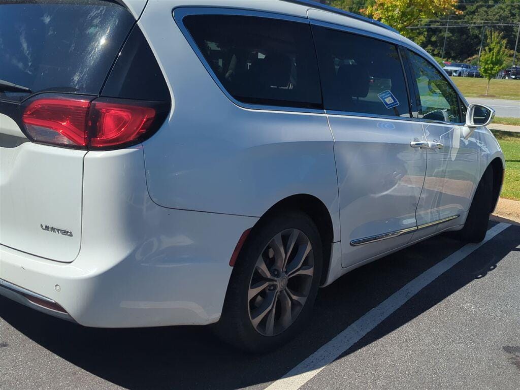 Used 2017 Chrysler Pacifica Limited Van