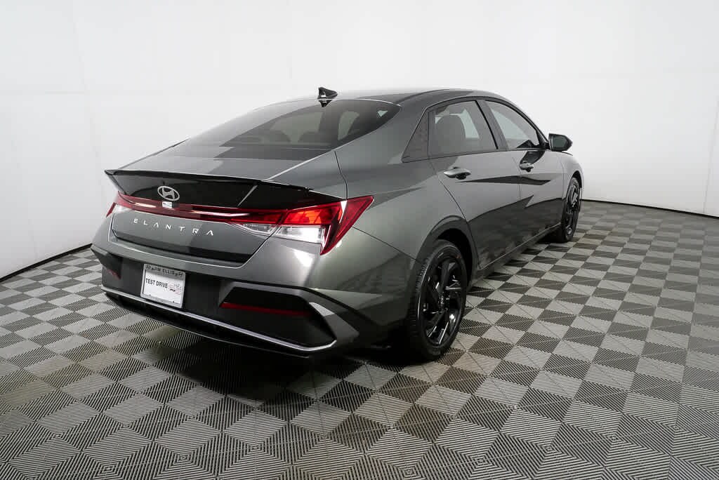 New 2026 Hyundai Elantra SEL Sport Sedan