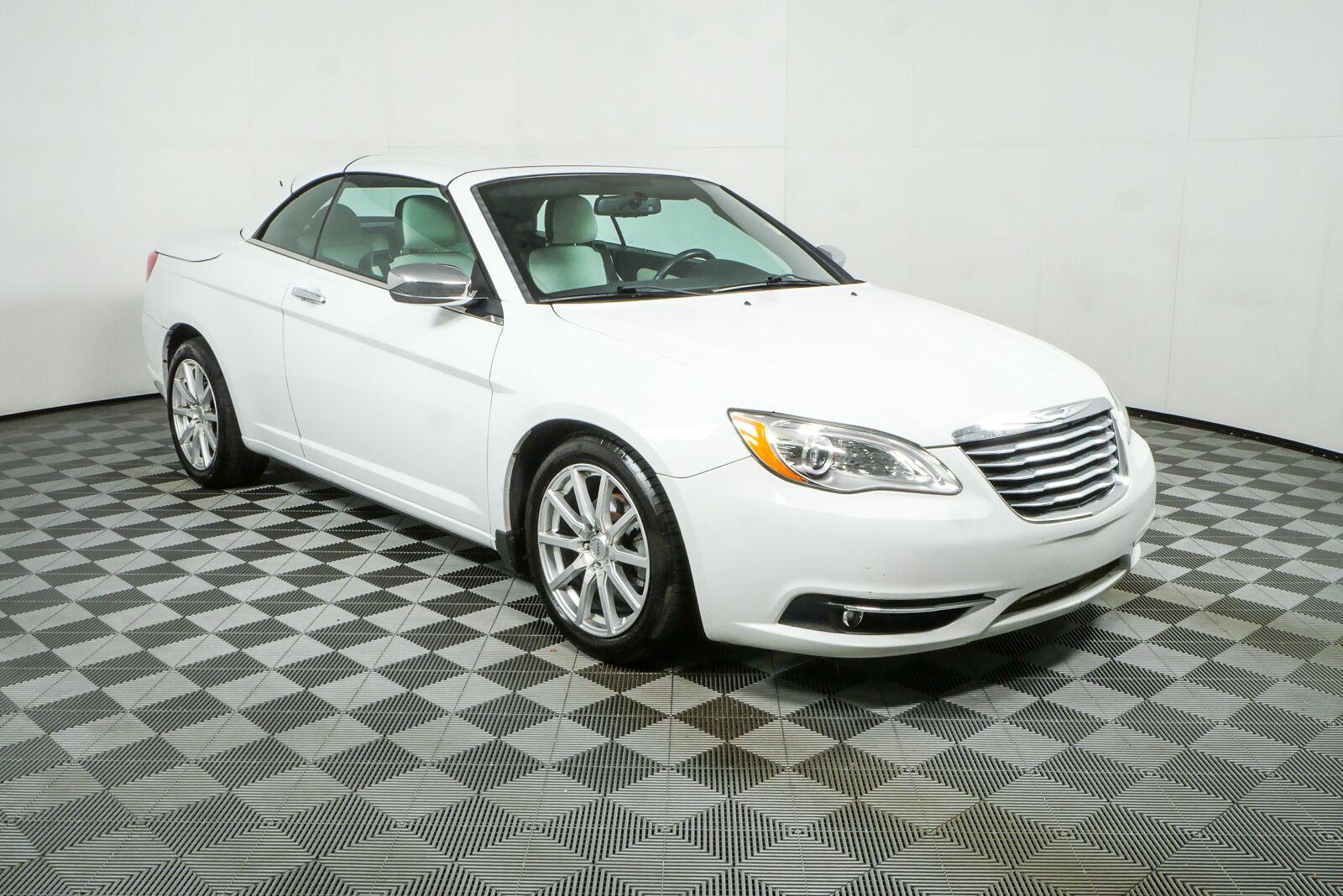 2013 Chrysler 200 Limited