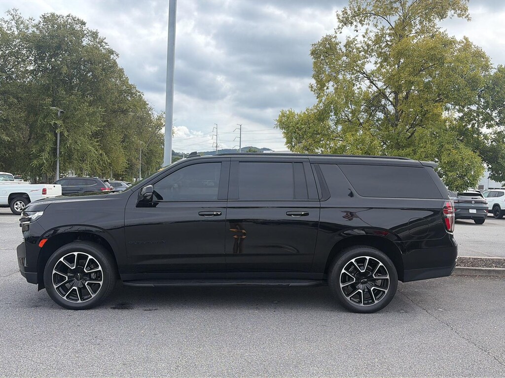 Used 2024 Chevrolet Suburban RST 2WD