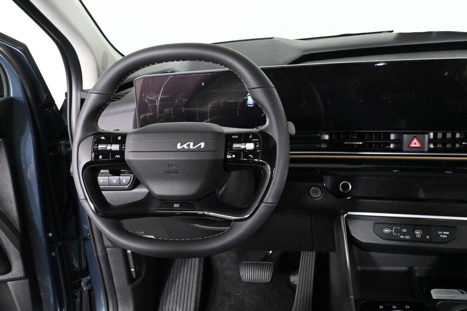 New 2027 Kia Carnival Hybrid SX Prestige Van