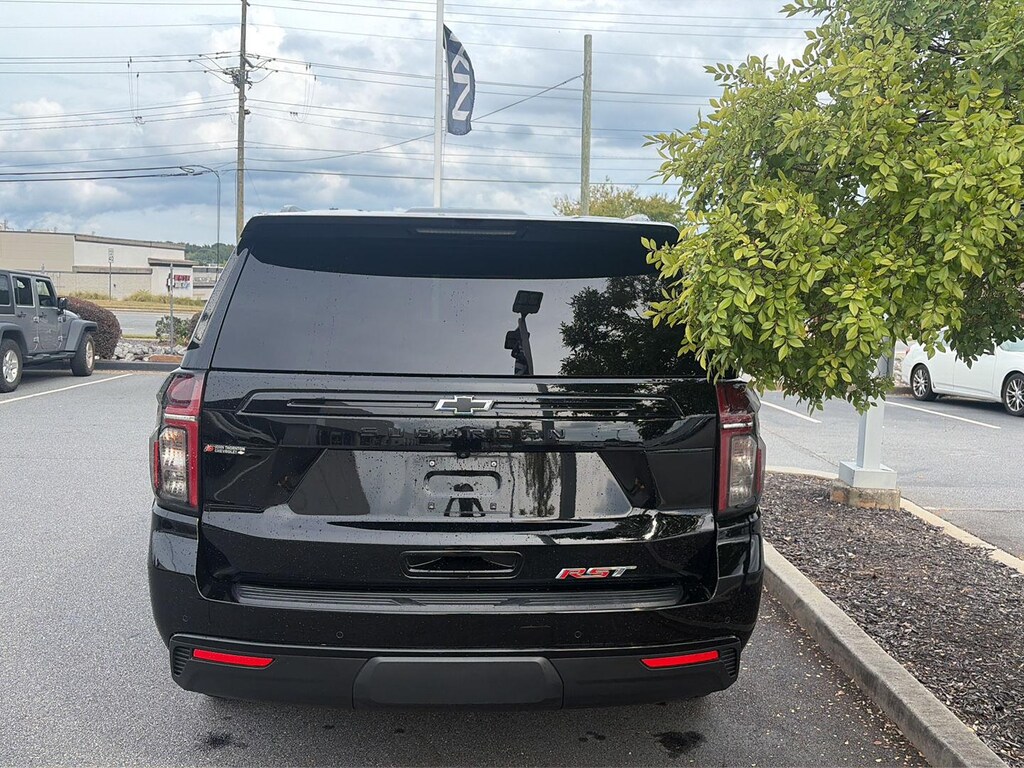 Used 2024 Chevrolet Suburban RST 2WD