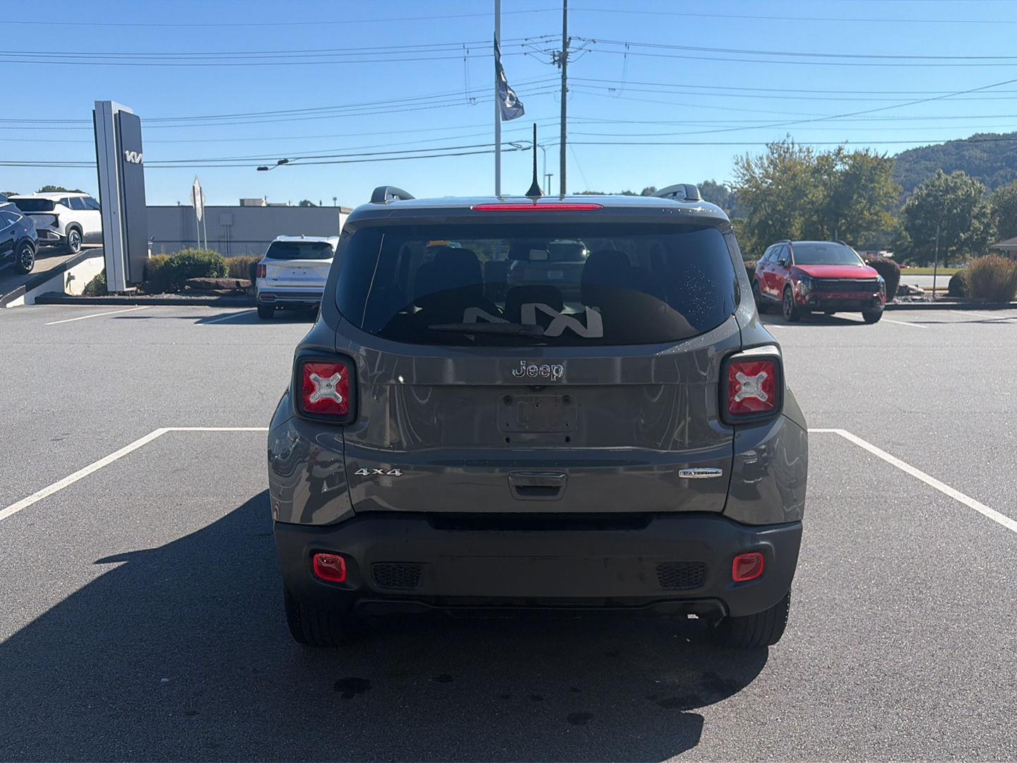 Used 2022 Jeep Renegade Latitude SUV