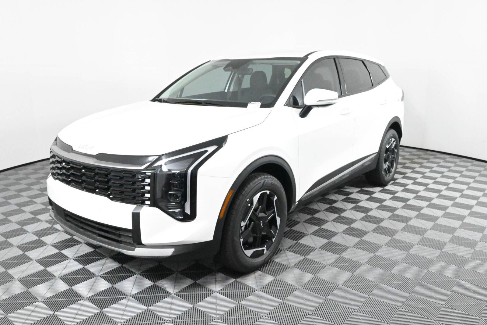 New 2026 Kia Sportage Hybrid S SUV