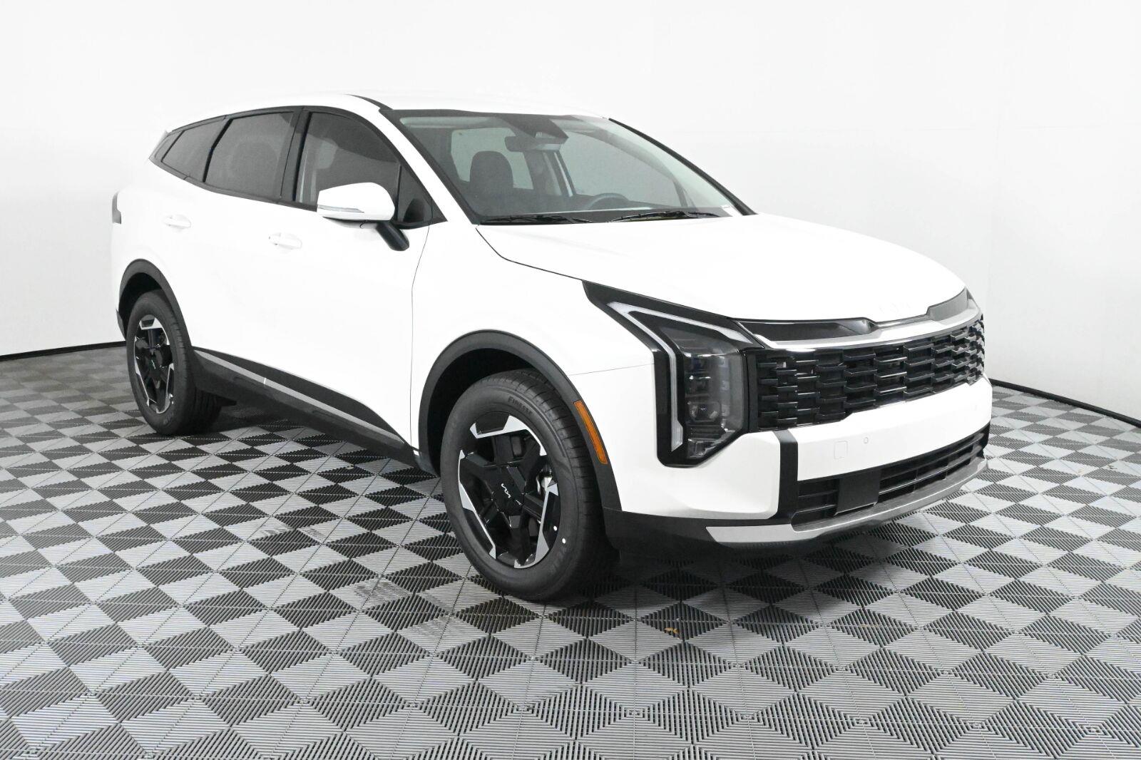 New 2026 Kia Sportage Hybrid S SUV