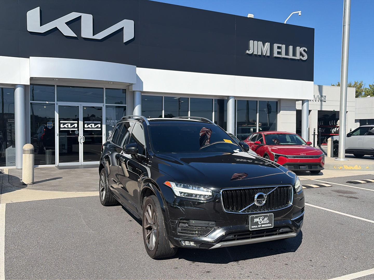 2017 Volvo XC90 Momentum